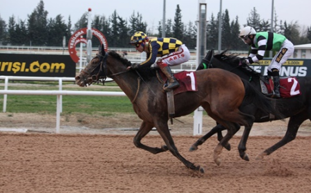Mersin Büyükşehir Belediye Başkanlığı Koşusu'nu Bayır Efe kazandı