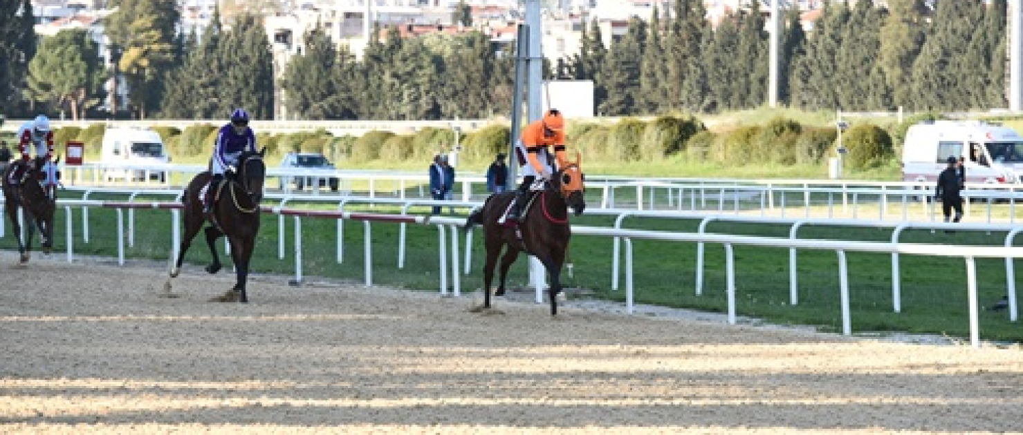 Buca Belediye Başkanlığı Koşusu'nda Zafer Önderbeyim'in Oldu